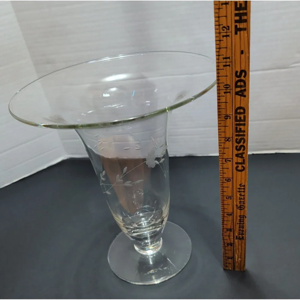 Vtg Etched Clear Glass Footed Trumpet Vase – 9